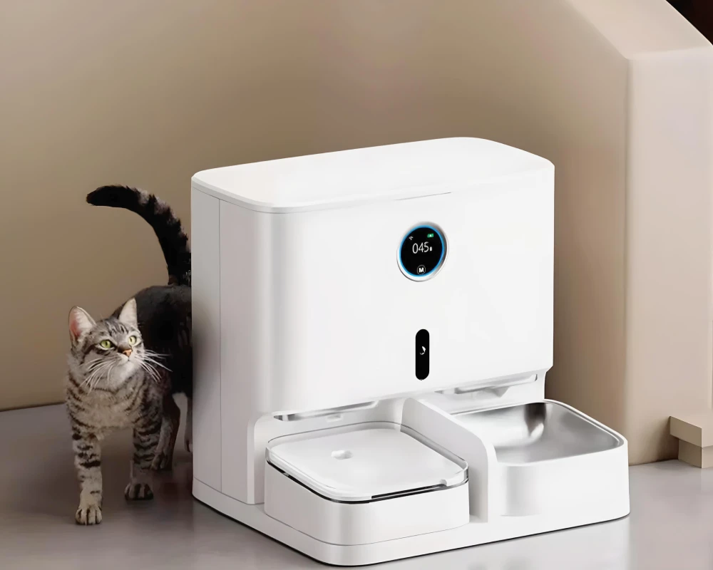 best automatic cat feeder with camera